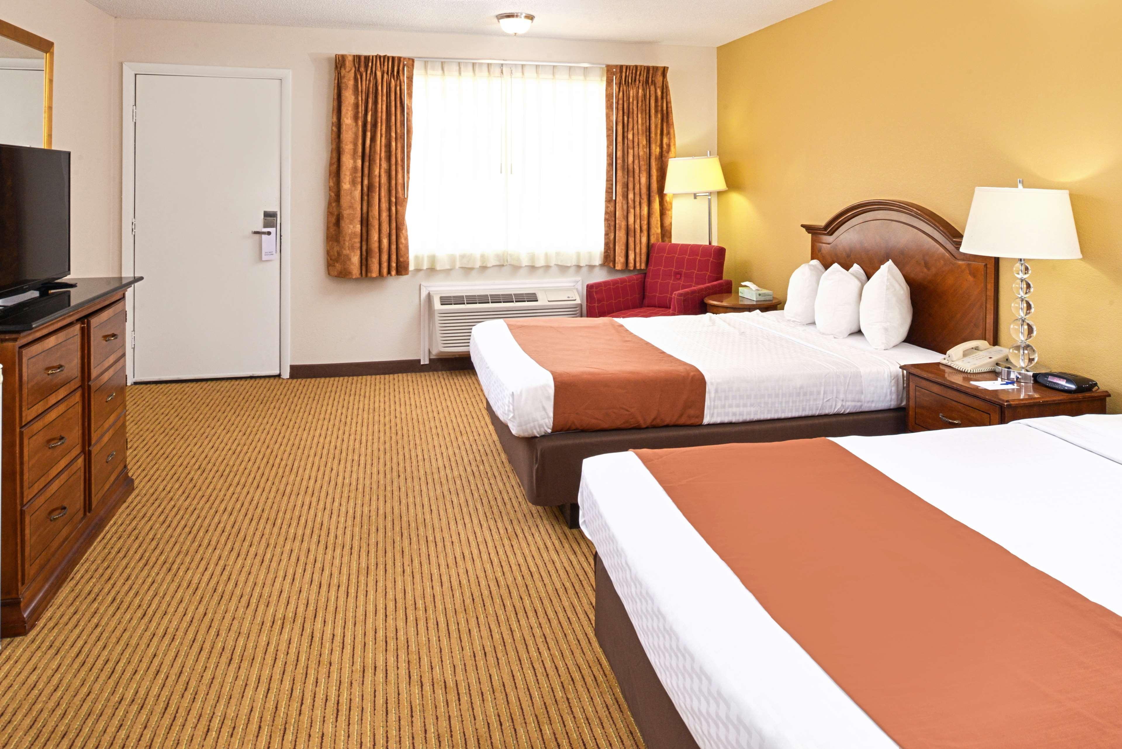 Americas Best Value Inn Plattsburgh Eksteriør billede