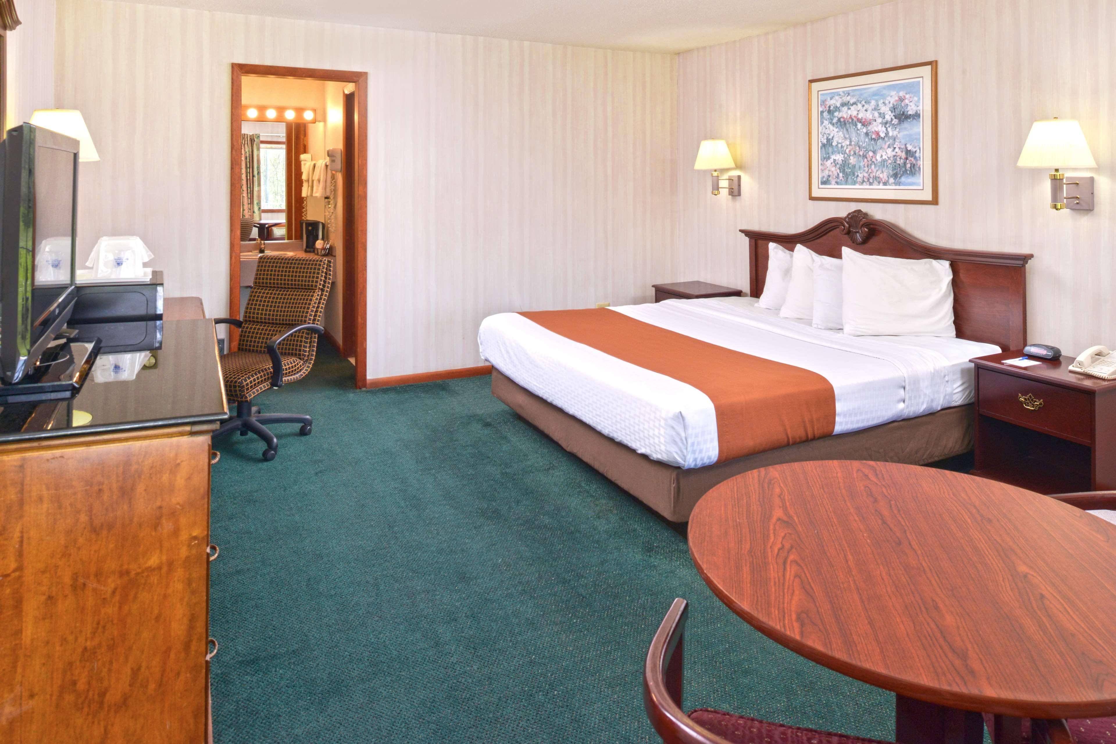 Americas Best Value Inn Plattsburgh Eksteriør billede