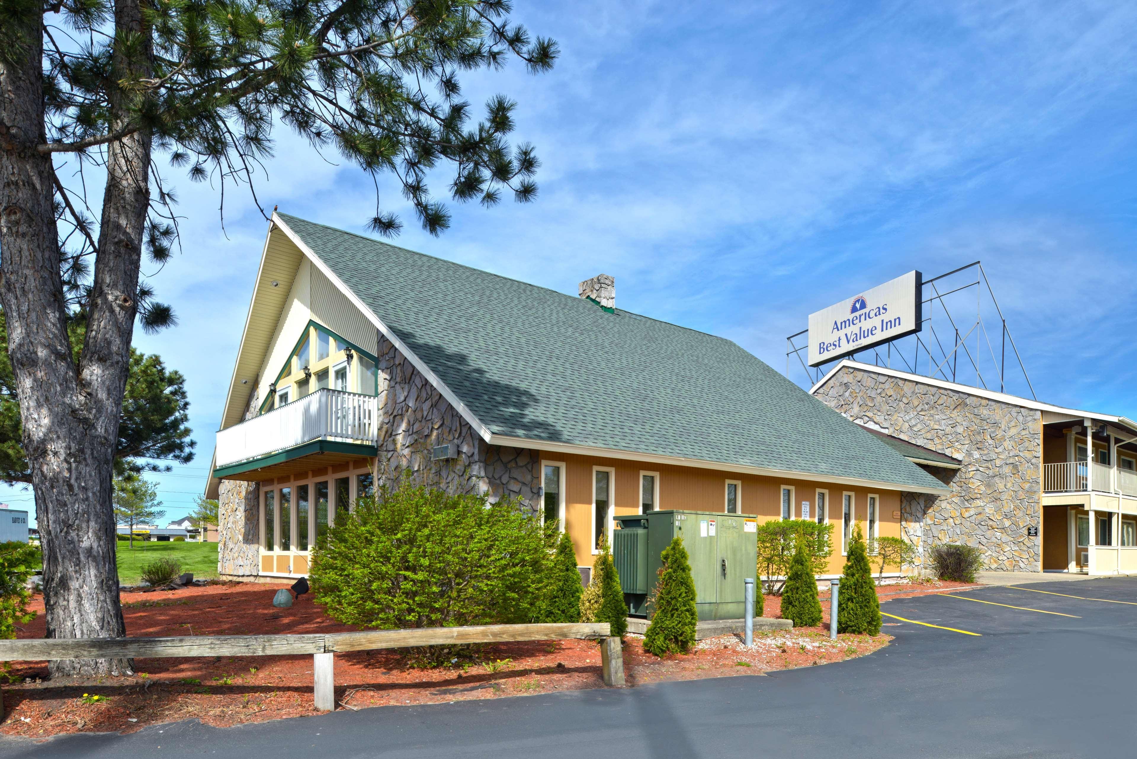 Americas Best Value Inn Plattsburgh Eksteriør billede
