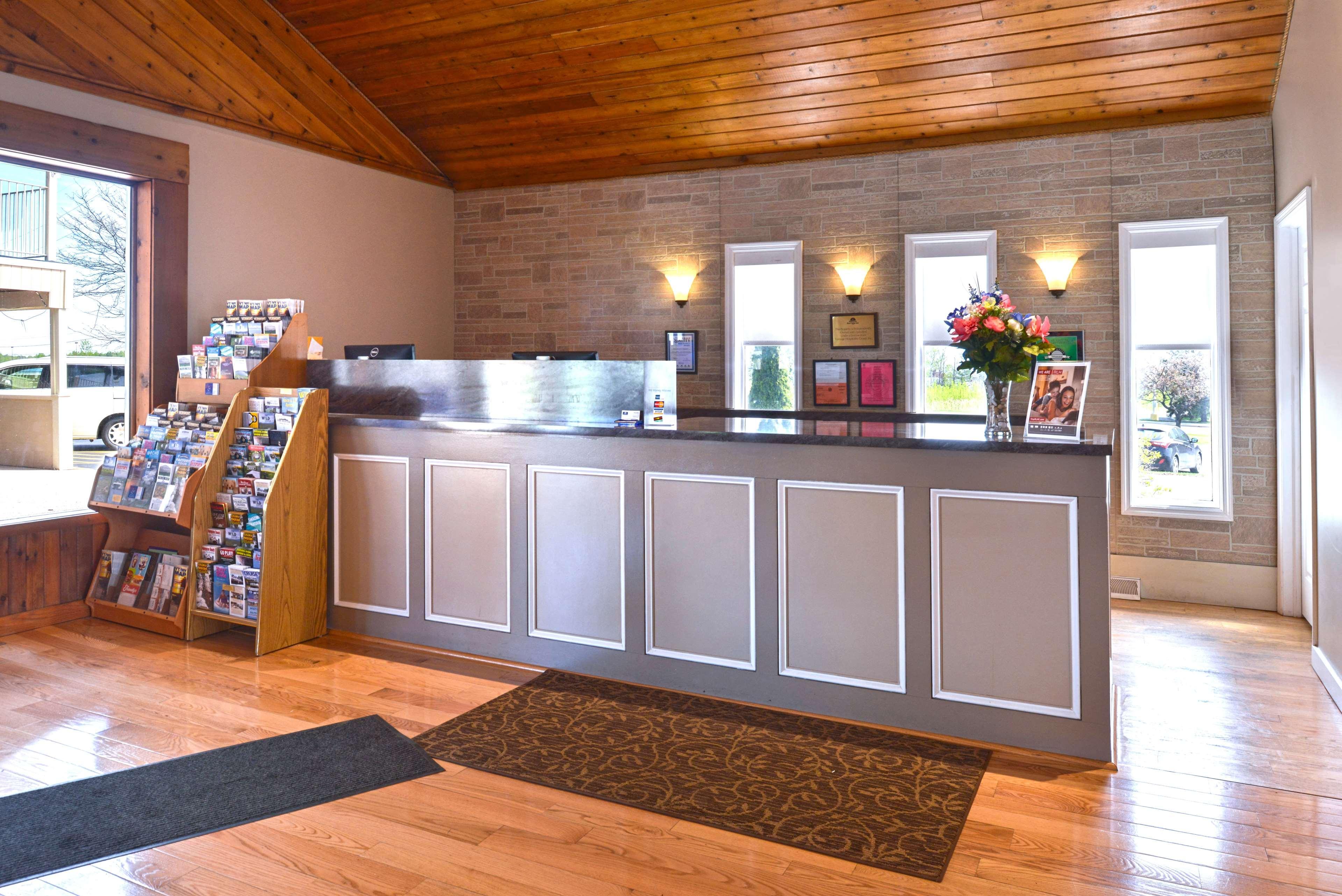 Americas Best Value Inn Plattsburgh Eksteriør billede