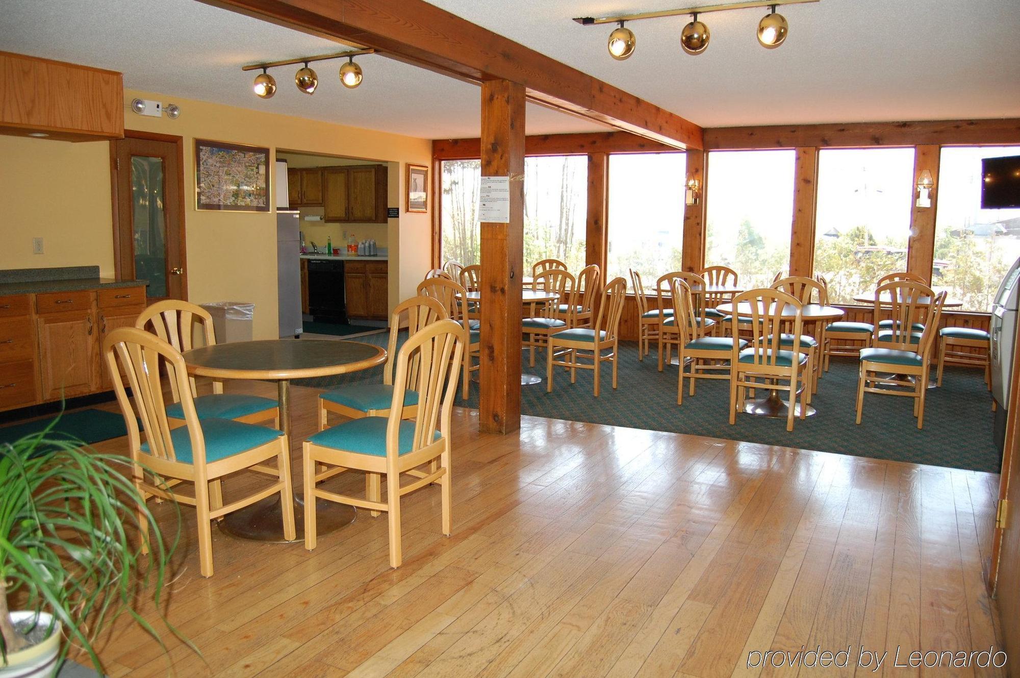Americas Best Value Inn Plattsburgh Restaurant billede