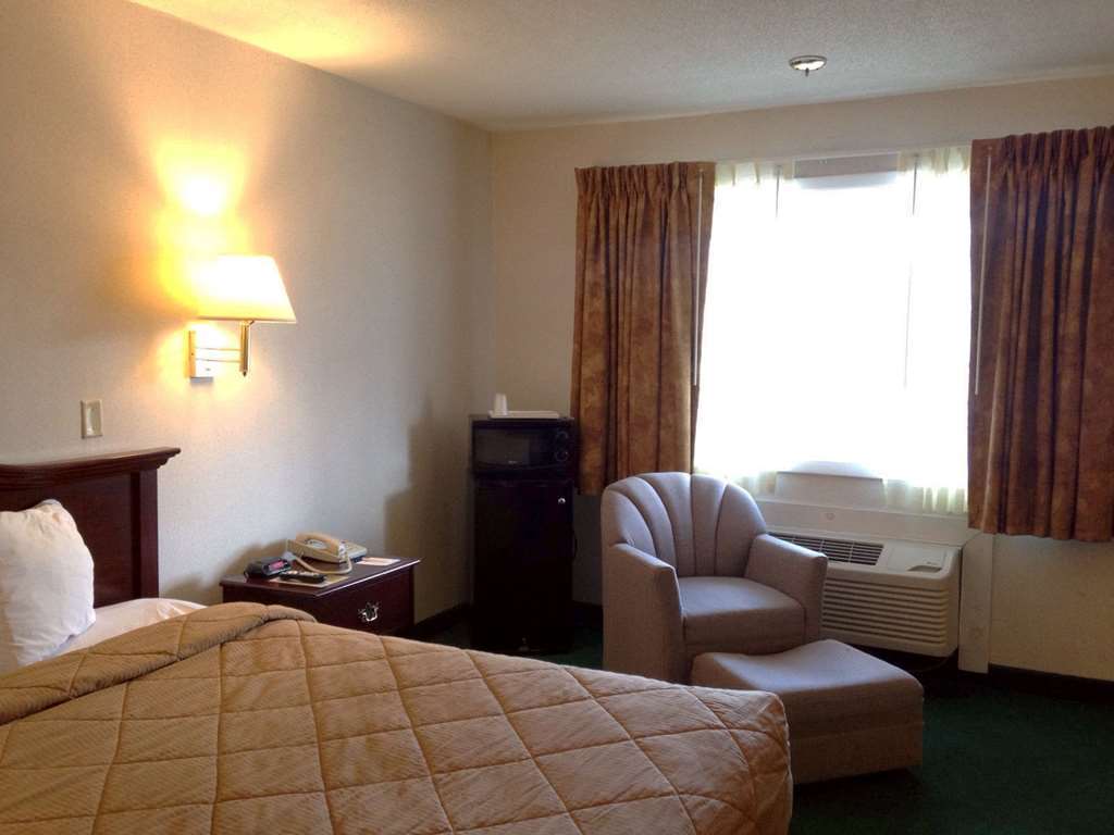 Americas Best Value Inn Plattsburgh Værelse billede