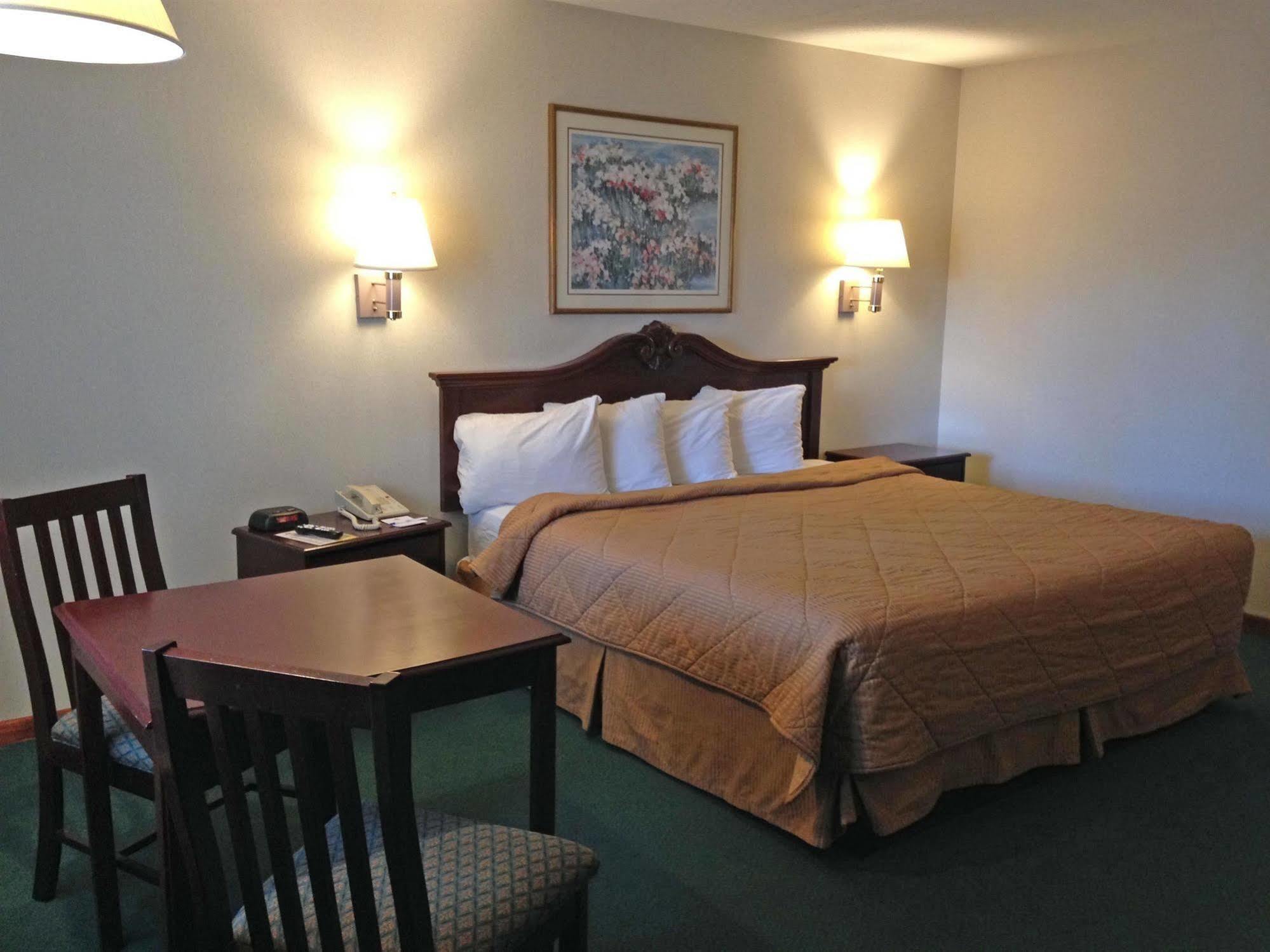 Americas Best Value Inn Plattsburgh Eksteriør billede