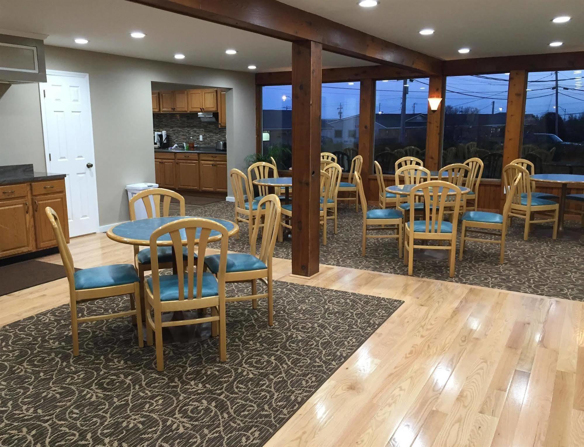 Americas Best Value Inn Plattsburgh Eksteriør billede