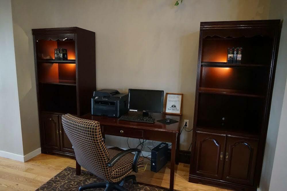 Americas Best Value Inn Plattsburgh Eksteriør billede