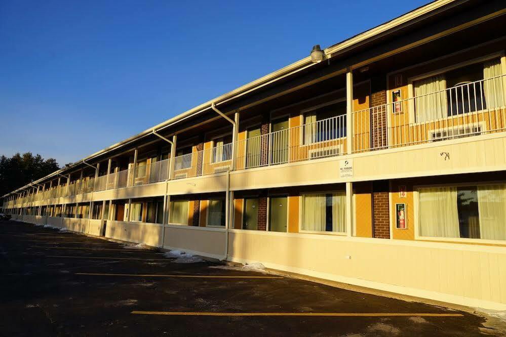 Americas Best Value Inn Plattsburgh Eksteriør billede